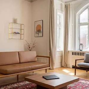 Lovely 3br Manor 5 Min From Tivoli Gardens Appartamento Copenaghen